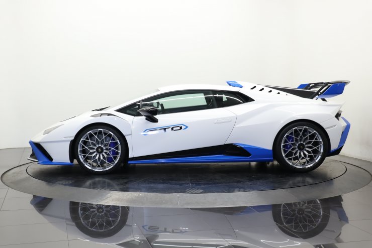 ランボルギーニ ウラカン STO 1オーナー車 オプション総額約560万円 20
