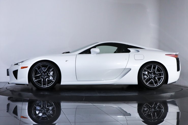 レクサス LFA 世界限定500台 走行約1300km 1オーナー 20インチ鍛造