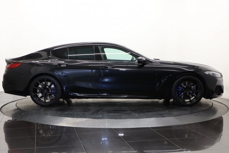 BMW 8シリーズ 840i グランクーペ Mスポーツ 有償色 Mテクニック