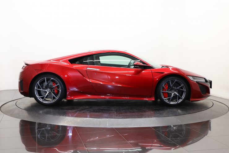 ホンダ NSX オプション色：バレンシアレッドパール カーボンブレーキ