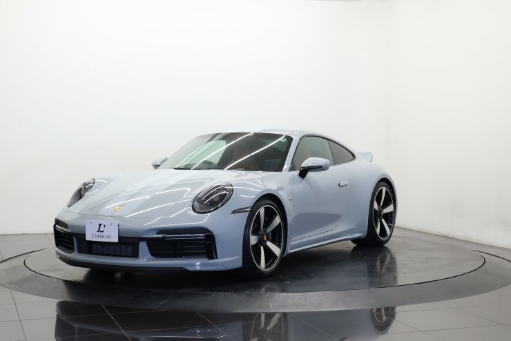 ポルシェ 911(Type992) スポーツクラシック 7MT 世界限定1250台 全面