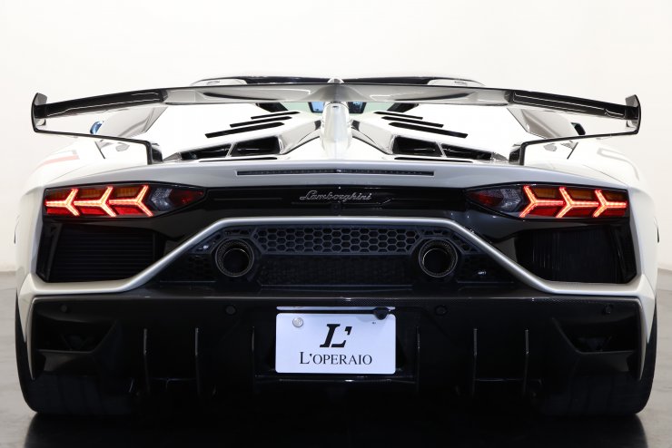 ランボルギーニ アヴェンタドール SVJロードスター 4WD 正規