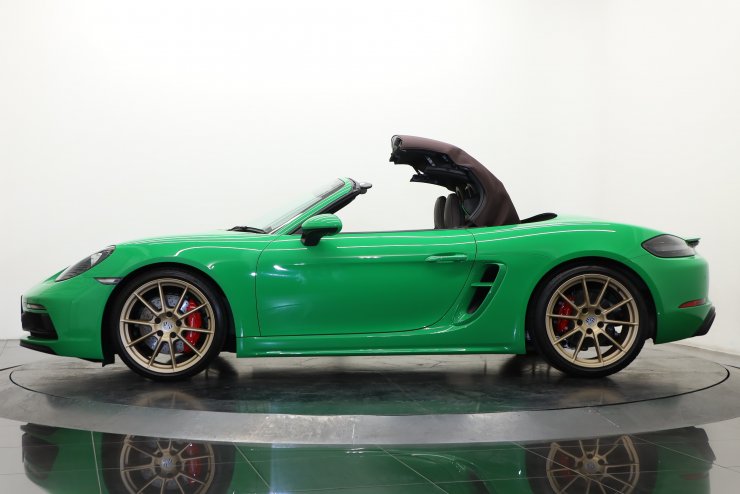 ポルシェ 718 ボクスター GTS4.0 6MT 【特別金利1.9%～】有償カラー