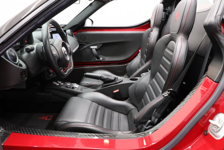 アルファロメオ 4C スパイダー 左H 純正18/19インチアルミ スポーツPKG