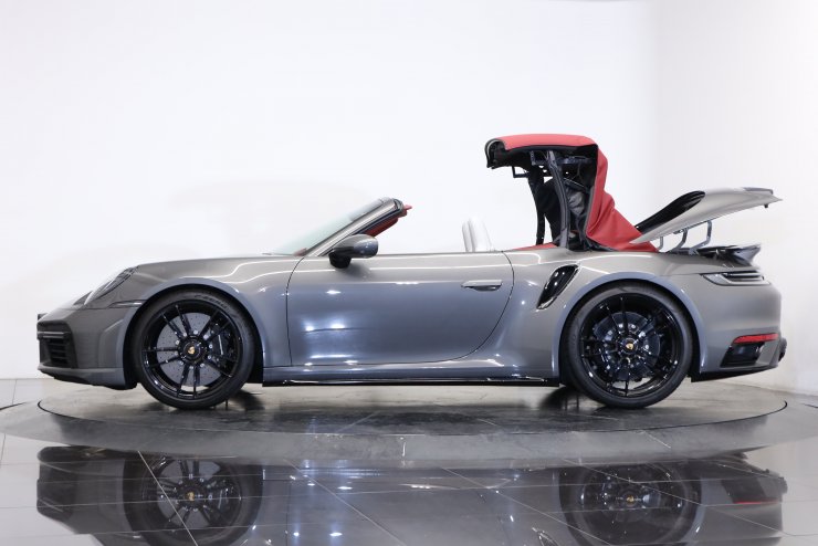 ポルシェ 911(Type992) ターボS カブリオレ PDK 1オーナー車
