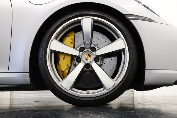 ポルシェ 911(Type992) ターボ S PDK 純正20/21インチAW PCCB