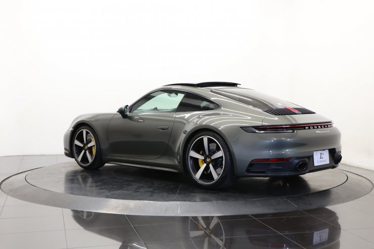 ポルシェ 911(Type992) カレラS PDK オプションカラー：アベンチュリン