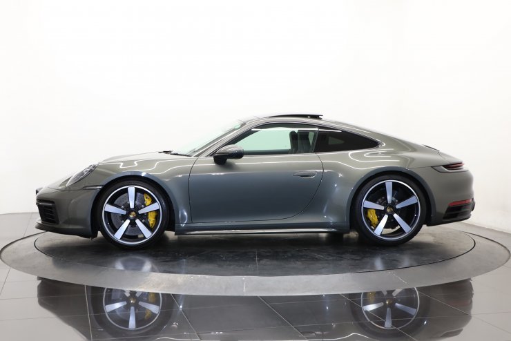 ポルシェ 911(Type992) カレラS PDK オプションカラー：アベンチュリン