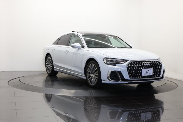 アウディ A8 55TFSI クワトロ 後期モデル コンフォートパッケージ