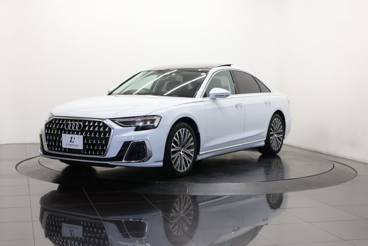 アウディ A8 55TFSI クワトロ 後期モデル コンフォートパッケージ