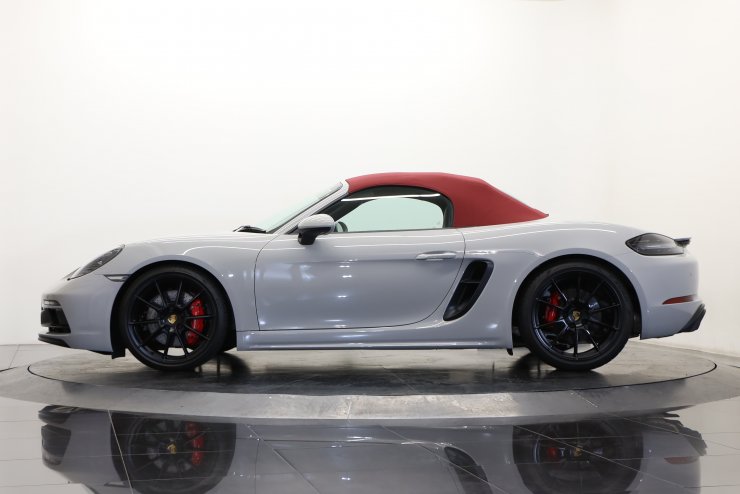 ポルシェ 718 ボクスター GTS4.0 6MT スペシャルカラー：クレヨン