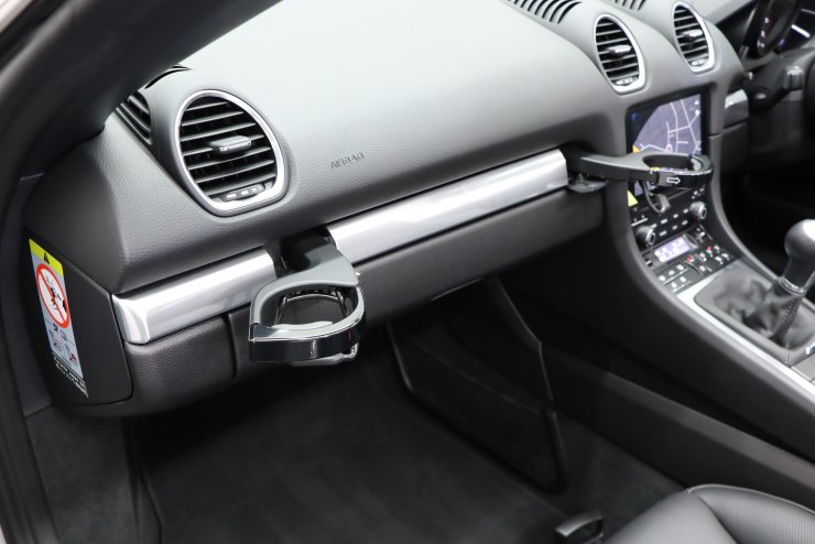 ポルシェ 718 ボクスター GTS4.0 6MT スペシャルカラー：クレヨン