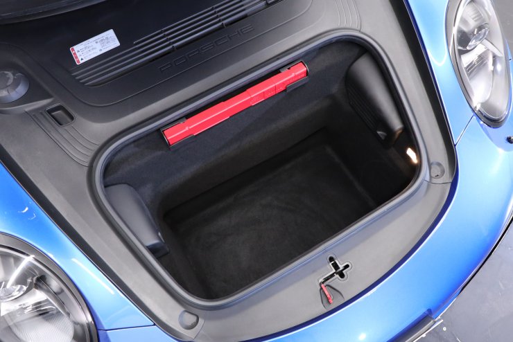 ポルシェ 911(Type991) カレラ4 GTS PDK 左H 有償カラー 純正20インチ