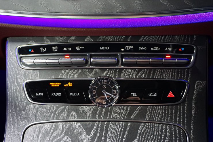 メルセデス・ベンツ CLS220d センターコンソール