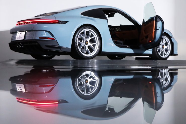 ポルシェ 911(Type992) S/T 6MT 左H 世界限定1963台 1オーナー車 有償