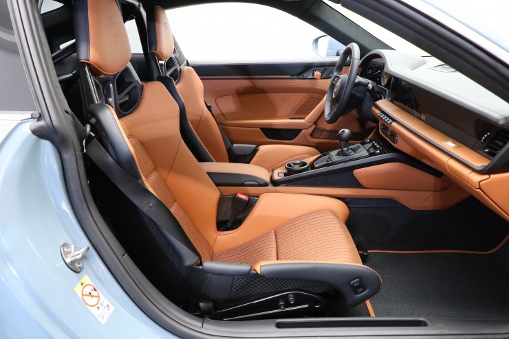 ポルシェ 911(Type992) S/T 6MT 左H 世界限定1963台 1オーナー車 有償