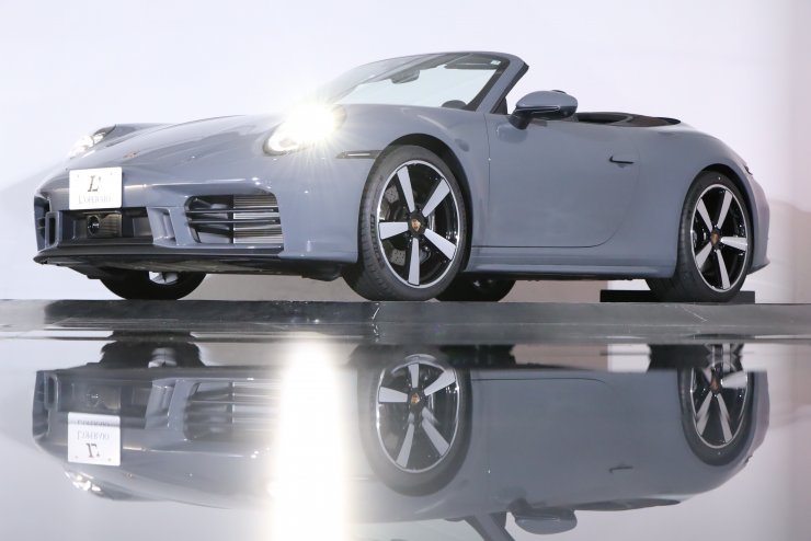 ポルシェ 911(Type992) カレラ カブリオレ PDK 現行モデル 左ハンドル