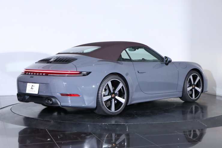 ポルシェ 911(Type992) カレラ カブリオレ PDK 現行モデル 左ハンドル