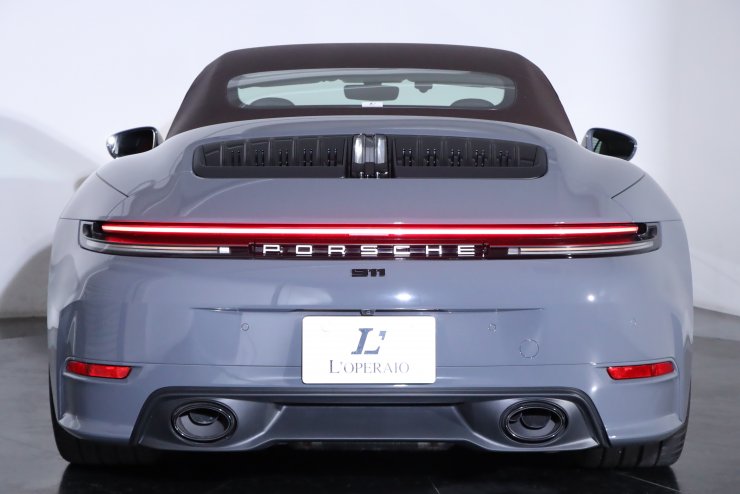 ポルシェ 911(Type992) カレラ カブリオレ PDK 現行モデル 左ハンドル