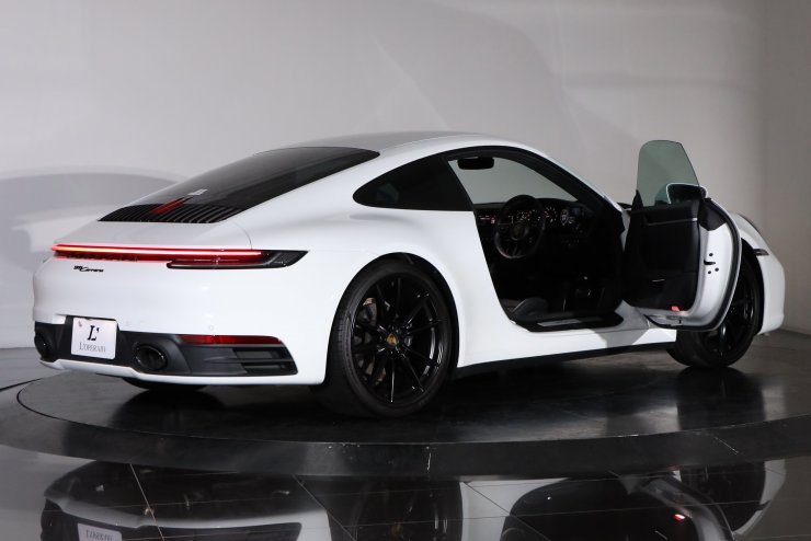 ポルシェ 911(Type992) カレラ PDK 1オーナー 純正20/21インチアルミ