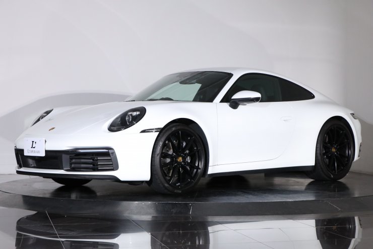 ポルシェ 911(Type992) カレラ PDK 1オーナー 純正20/21インチアルミ