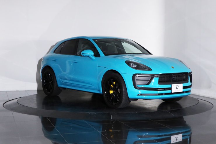 ポルシェ マカン PDK 有償色:マイアミブルー 純正21インチアルミ