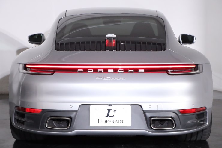 ポルシェ 911(Type992) カレラ PDK 1オーナー 有償色 純正19/20インチ