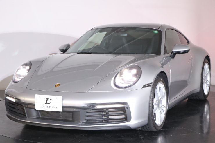 ポルシェ 911(Type992) カレラ PDK 1オーナー 有償色 純正19/20インチ