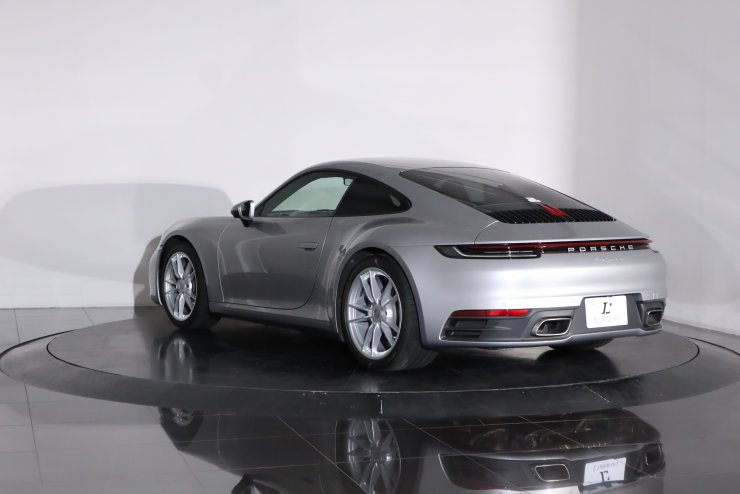 ポルシェ 911(Type992) カレラ PDK 1オーナー 有償色 純正19/20