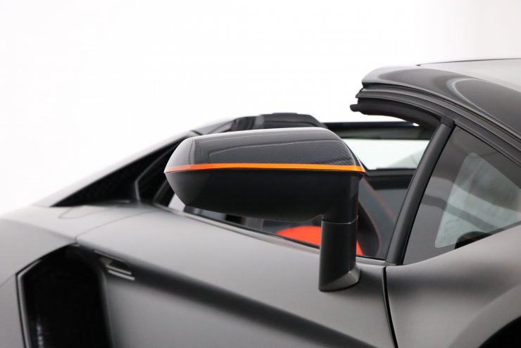 ランボルギーニ アヴェンタドール LP700-4 ロードスター 有償マット