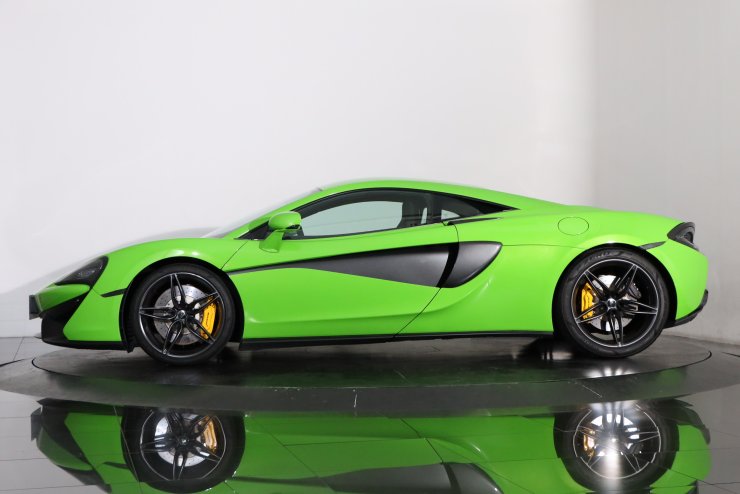 マクラーレン 540C 左ハンドル オプションカラー：マンティスグリーン