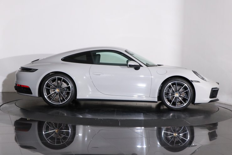 ポルシェ 911(Type992) カレラ PDK クレヨン ブラックレザー 純正20/21