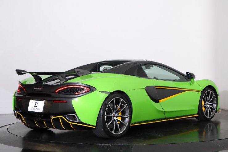 マクラーレン 570S スパイダー マンティスグリーン(有償色)/アーモンド