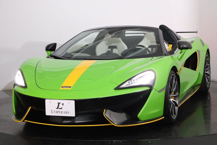 マクラーレン 570S スパイダー マンティスグリーン(有償色)/アーモンド