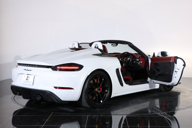 ポルシェ 718 Spyder 6MT スポーツクロノPKG スモーカーPKG スポーツ