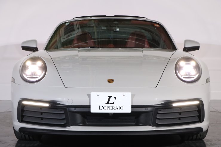 ポルシェ 911(Type992) タルガ4 PDK クレヨン/ボルドーレッド×ブラック