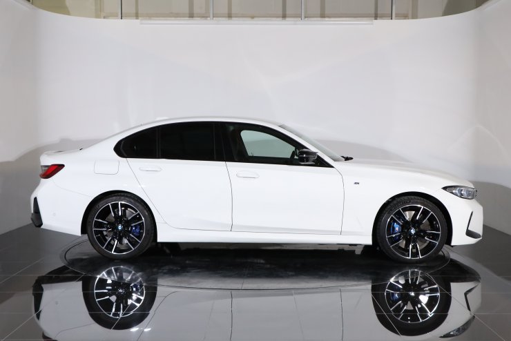 BMW 3シリーズ M340i xドライブ 後期モデル 純正19インチホイール