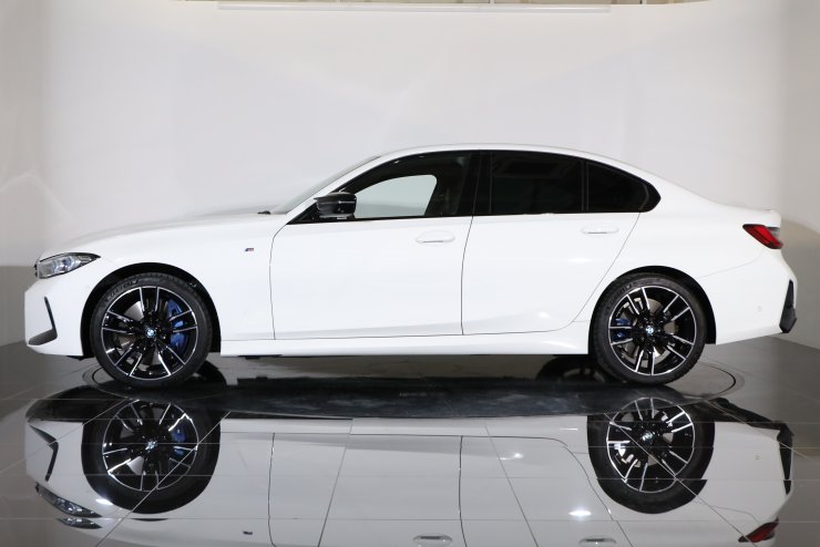 BMW 3シリーズ M340i xドライブ 後期モデル 純正19インチホイール