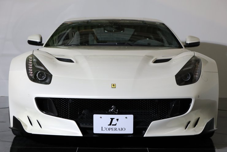 フェラーリ F12 TDF 世界限定799台 正規ディーラー車 特別外装色