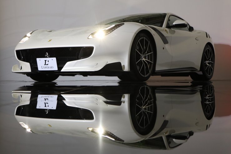 フェラーリ F12 TDF 世界限定799台 正規ディーラー車 特別外装色
