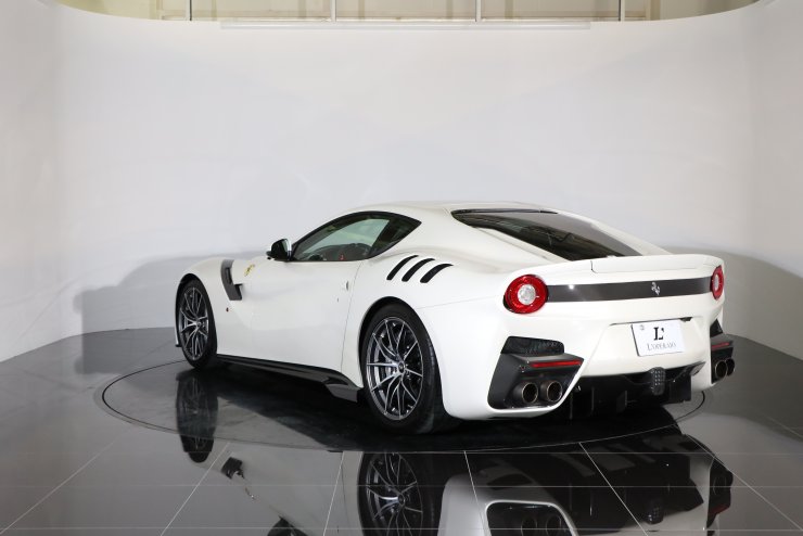 フェラーリ F12 TDF 世界限定799台 正規ディーラー車 特別外装色