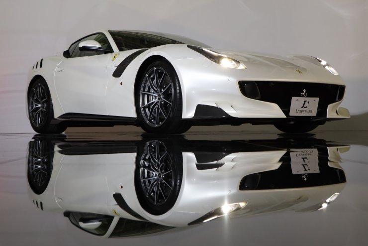 フェラーリ F12 TDF 世界限定799台 正規ディーラー車 特別外装色