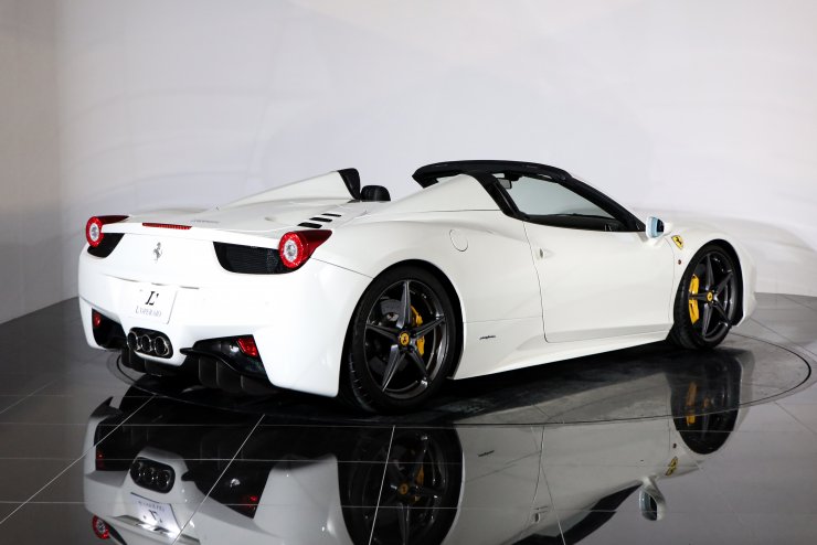 フェラーリ 458 スパイダー F1 DCT 新車並行 カーボンLEDステアリング