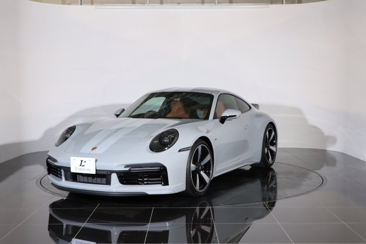 ポルシェ 911(Type992) スポーツクラシック 7MT 世界限定1250台 全面