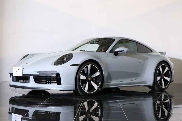 ポルシェ 911(Type992) スポーツクラシック 7MT 世界限定1250台 【特別