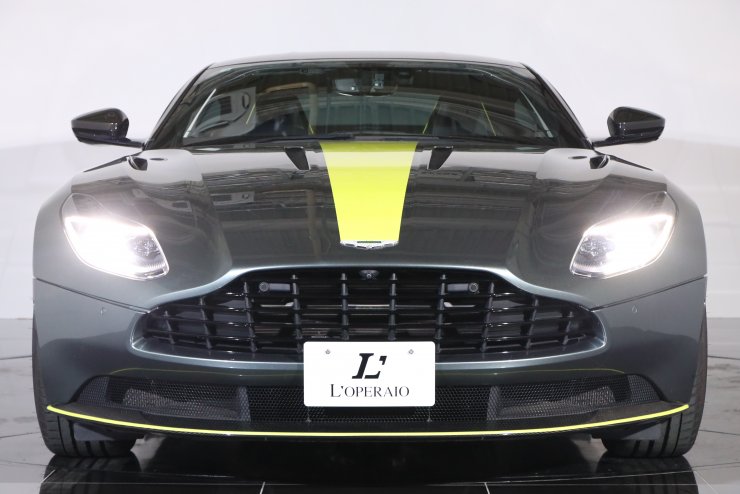 アストンマーティン DB11 AMR シグネチャーエディション 世界限定100台