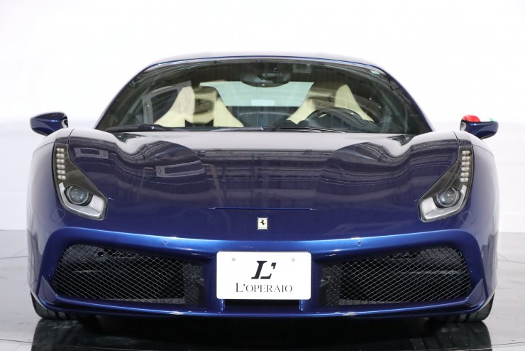 フェラーリ 488 GTB F1 DCT 正規ディーラー車 カーボンファイバー