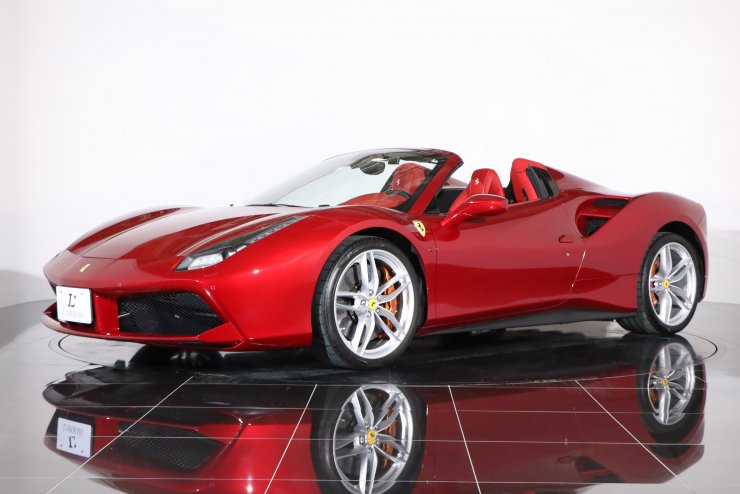 フェラーリ 488 スパイダー F1 DCT 特注カラー ロッソマラネロ