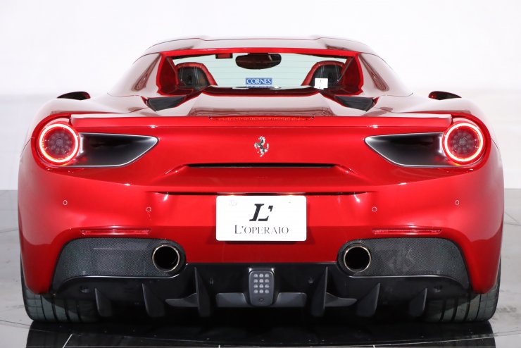 フェラーリ 488 スパイダー F1 DCT 特注カラー ロッソマラネロ