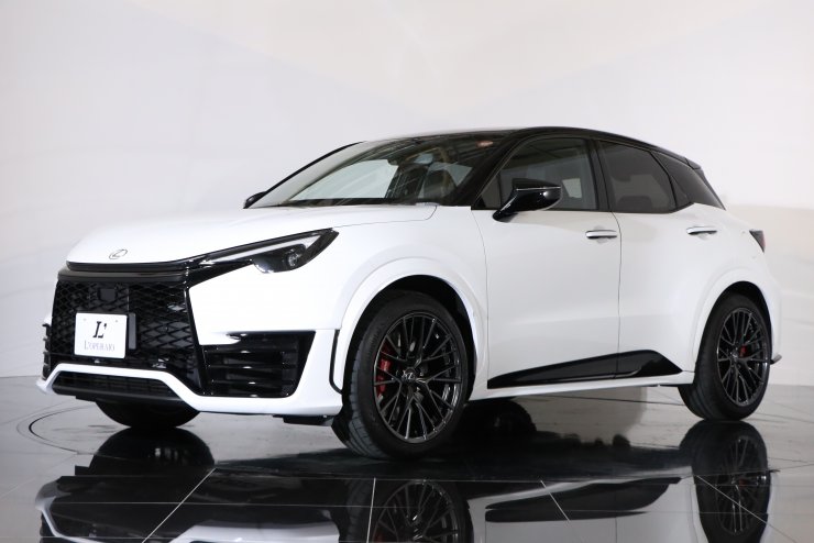 レクサス LBX MORIZO RR 8AT 1オーナー 純正19インチ鍛造ホイール